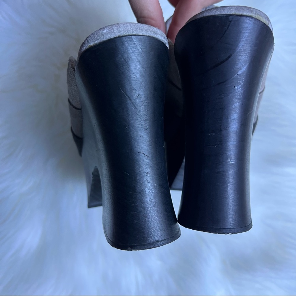 Platform Mule Clog in Two-Tone Gray Suede - Picture 7 of 15